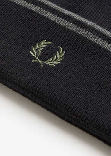 Fred Perry Mutsen Twin tipped merino wool beanie - black field green
