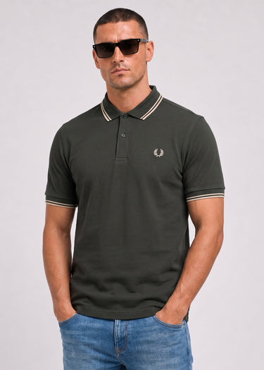 Fred Perry Polos Twin tipped polo - field green oatmeal