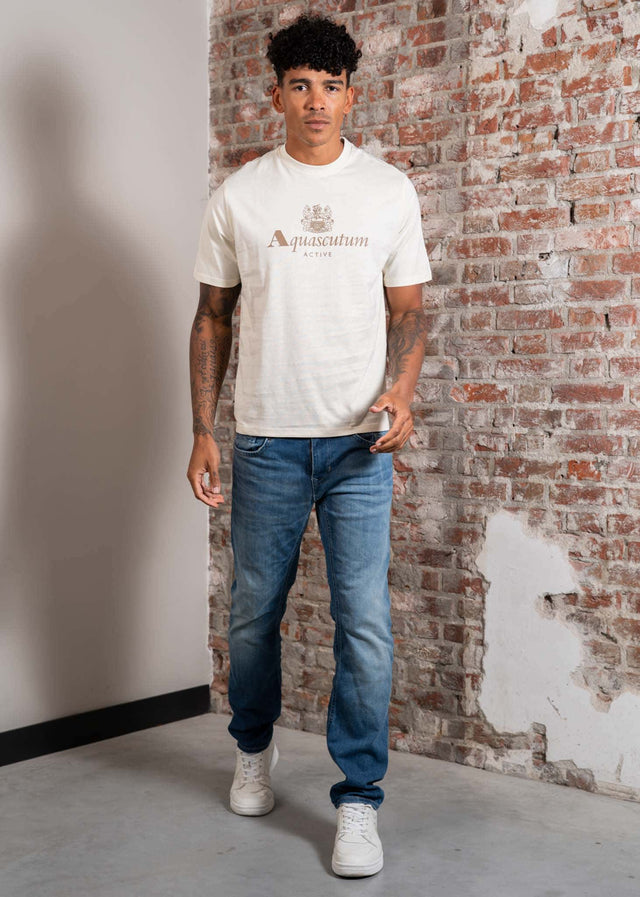 Aquascutum T-shirts Big logo t-shirt - old white