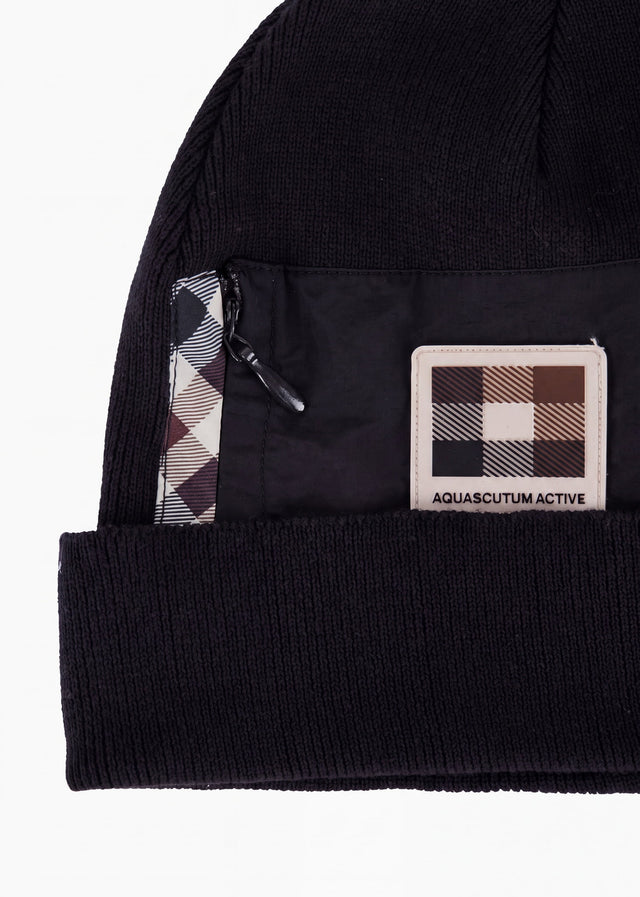 Aquascutum Beanies Nylon pocket beanie - black