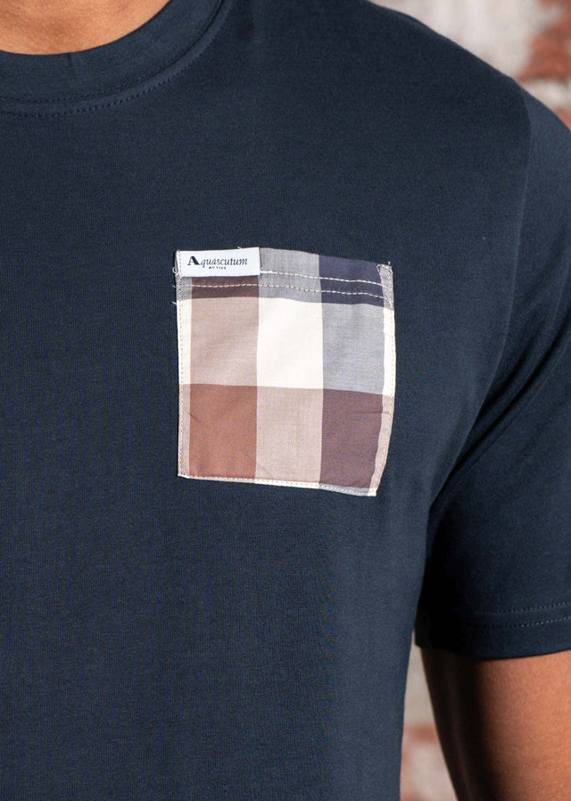 Aquascutum T-shirts Macro club check t-shirt - navy