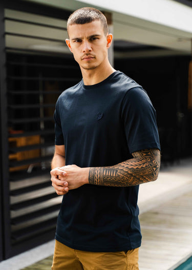 Lyle & Scott T-shirts Tonal eagle t-shirt - dark navy