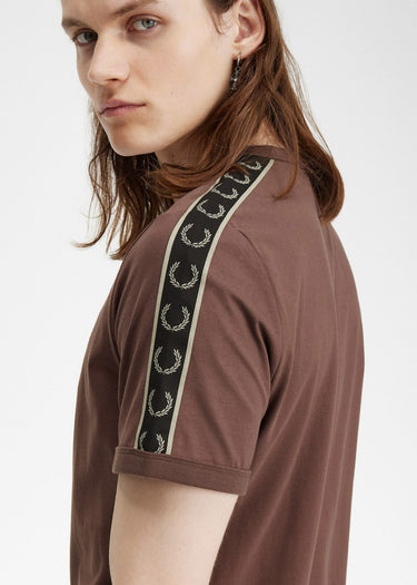 Fred Perry T-shirts Contrast tape ringer t-shirt - brick warm grey
