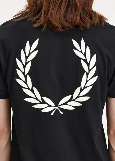 Fred Perry T-shirts Rear powder laurel graphic tee - black