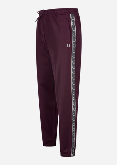 Fred Perry Joggingbroeken Seasonal taped track pant - oxblood gunmetal