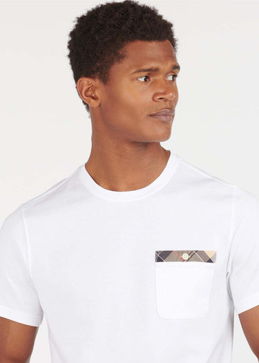 Barbour T-shirts Durness pocket tee - white