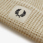 Fred Perry Mutsen  Patch brand waffle knit beanie - oatmeal black 