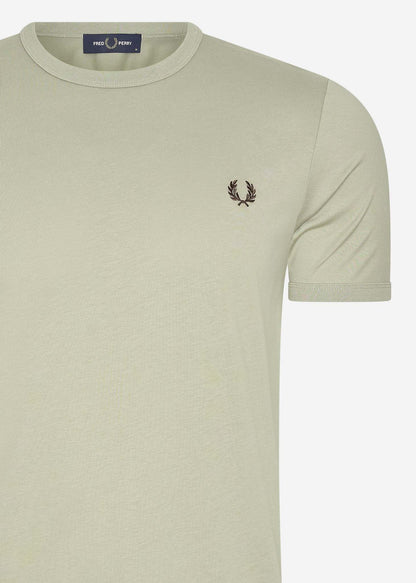 Fred Perry T-shirts  Ringer t-shirt - warm grey brick 