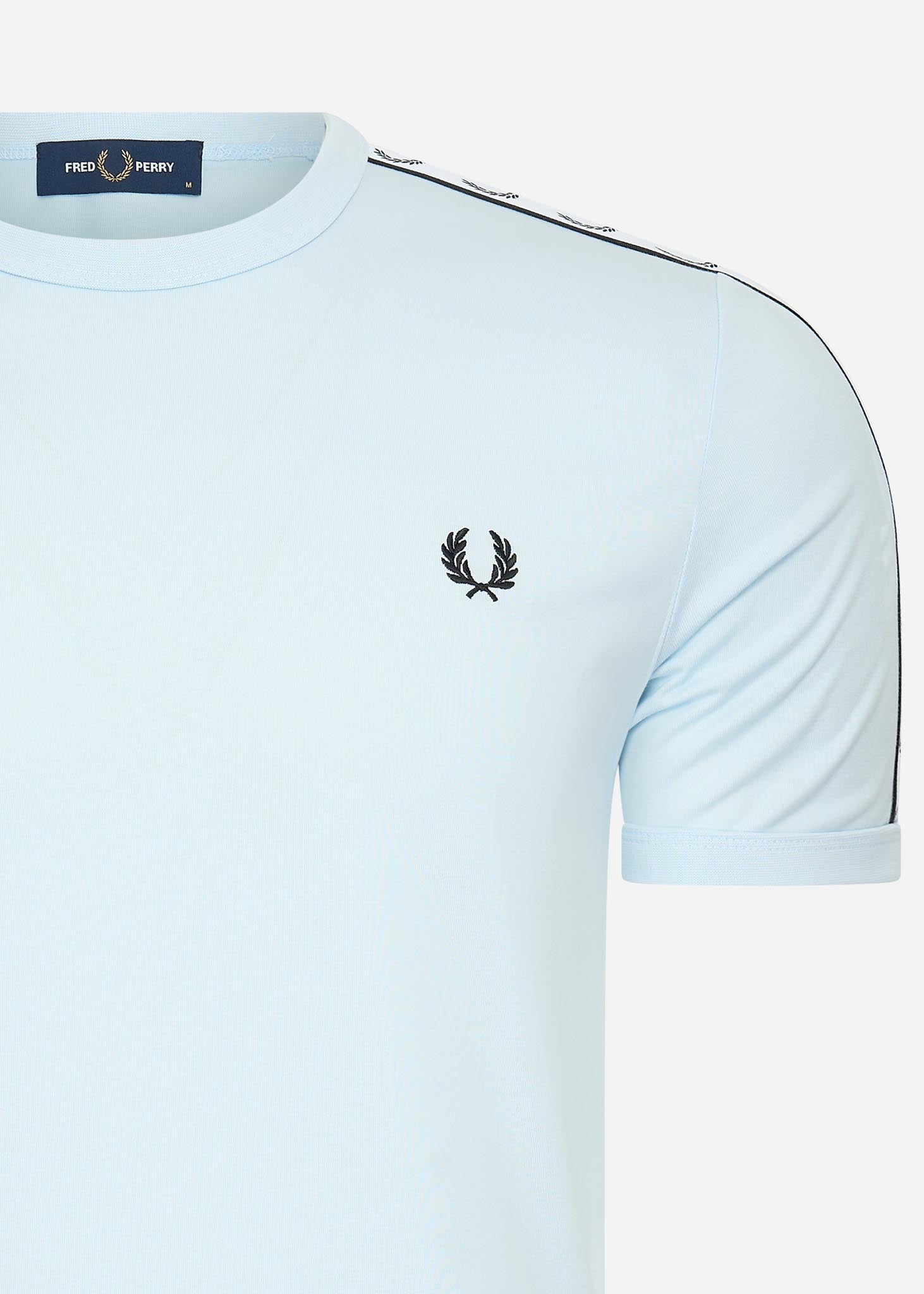 Fred Perry T-shirts  Taped ringer t-shirt - light ice 