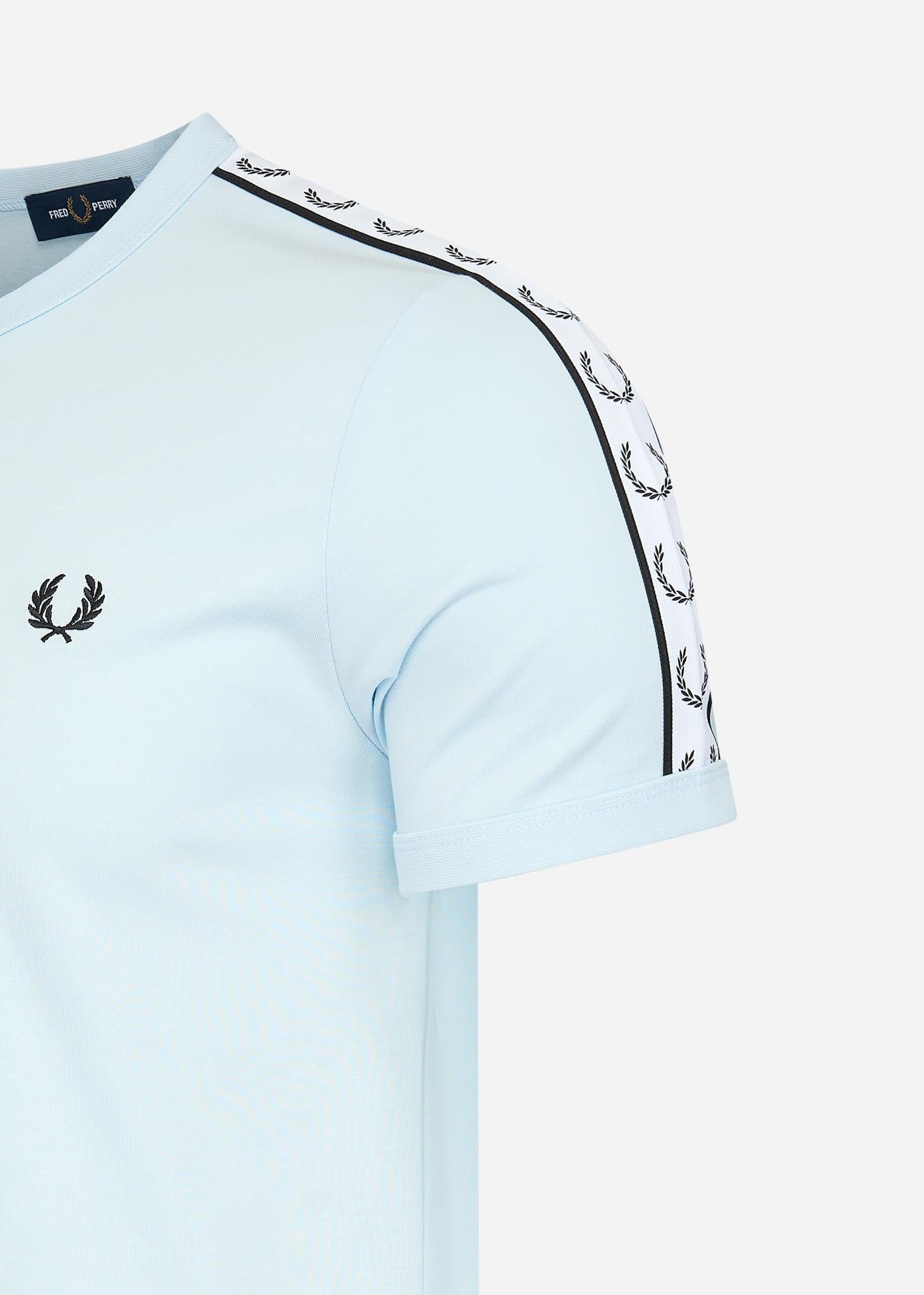 Fred Perry T-shirts  Taped ringer t-shirt - light ice 