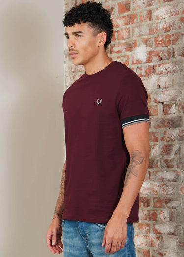 Fred Perry T-shirts Twin tipped cuff t-shirt - oxblood