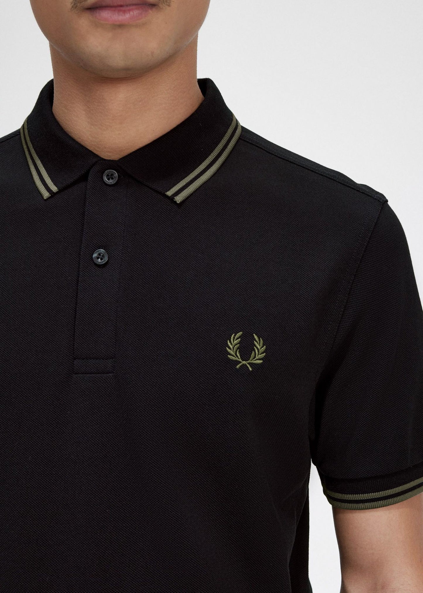 Twin tipped fred perry shirt - black field green