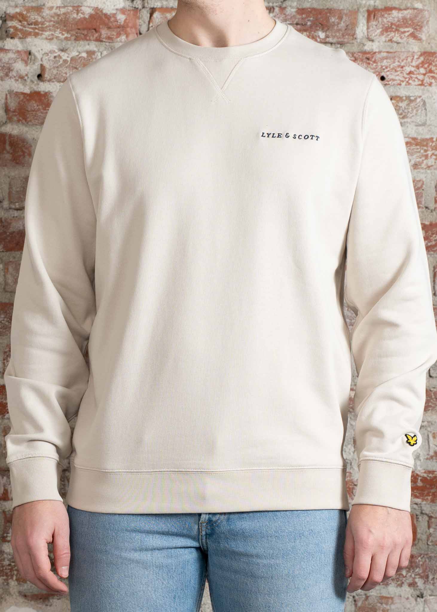 Lyle & Scott Truien Loopback embroidered crew neck sweatshirt - cove dark navy