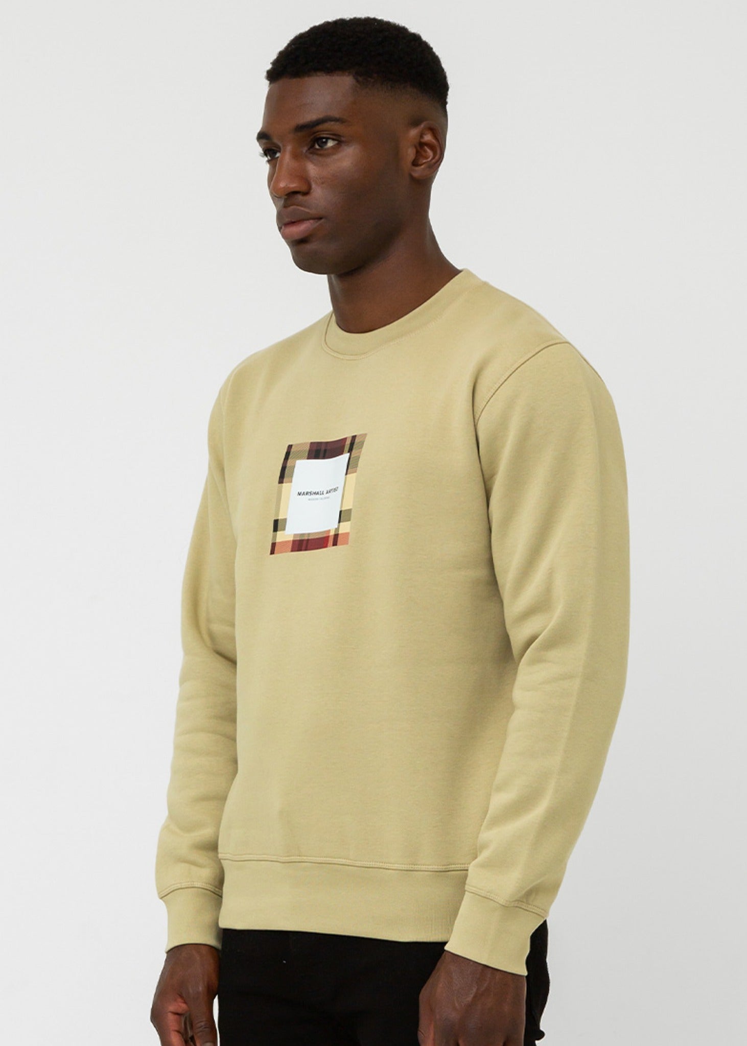 Marshall Artist Truien  UK ism box logo crewneck - sandstone 