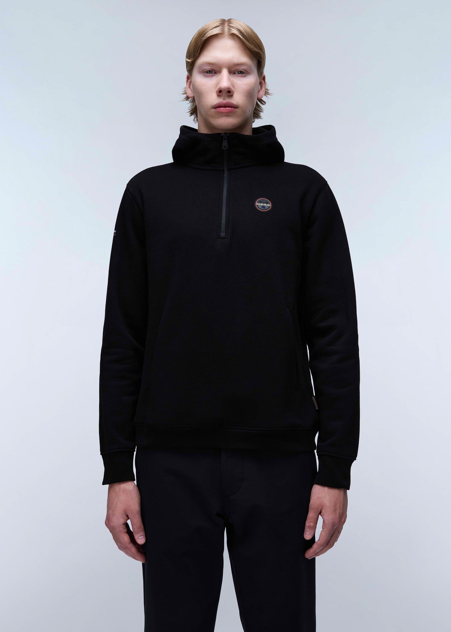 Napapijri Hoodies  Badge halfzip hoodie  - black 