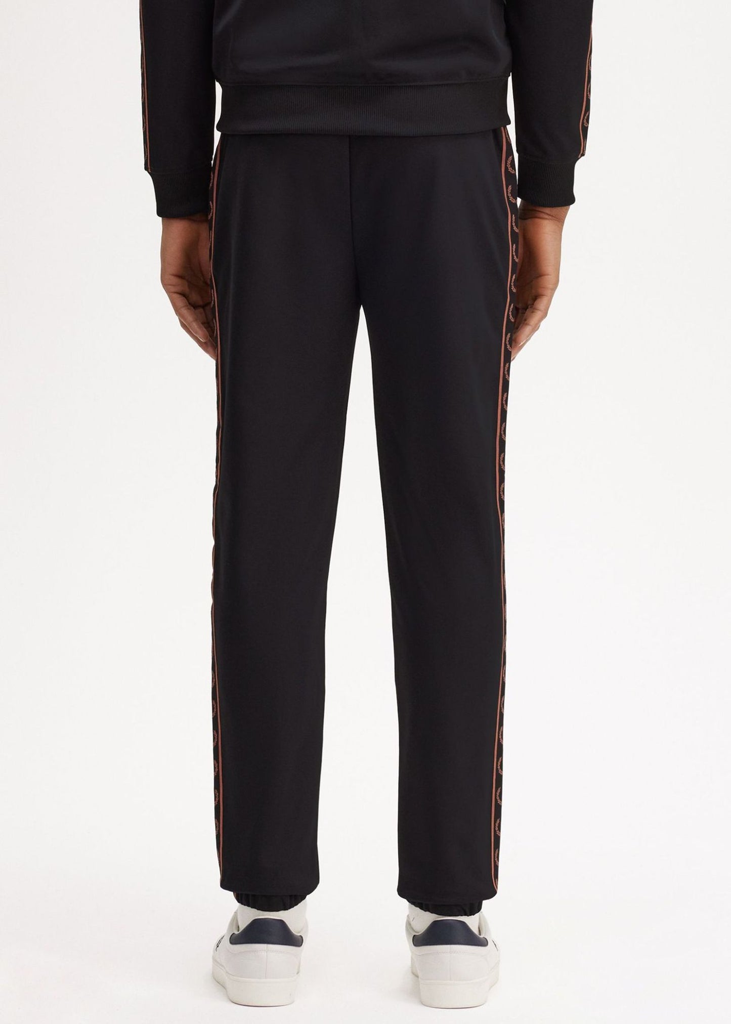 Fred Perry Jogginbroeken  Contrast tape track pant black whisky brown 