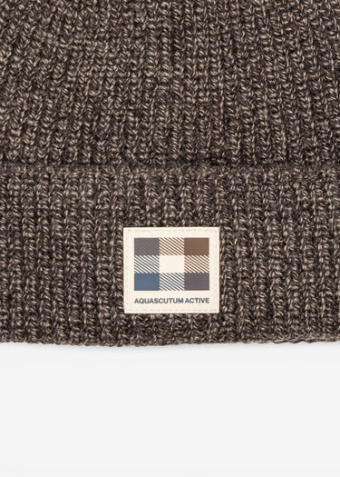 Aquascutum Beanies Rubber patch beanie - chocolate