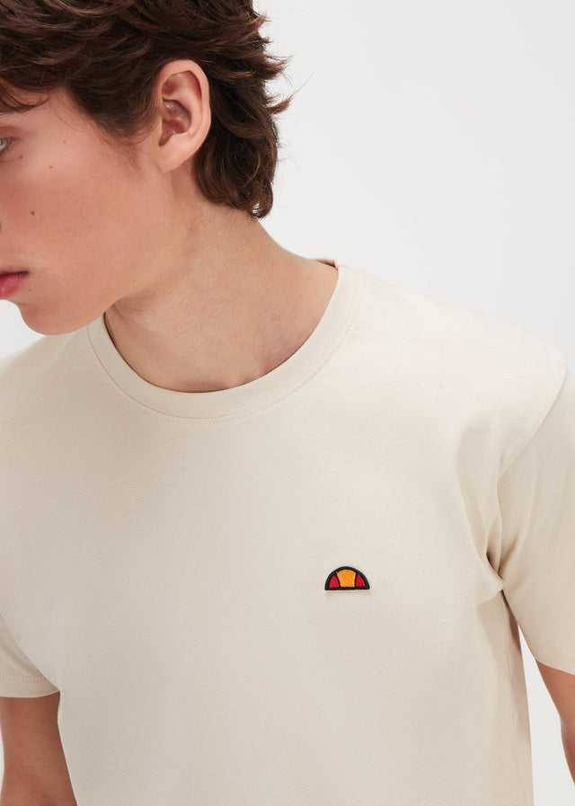 Ellesse T-shirts  Cassica tee - off white 