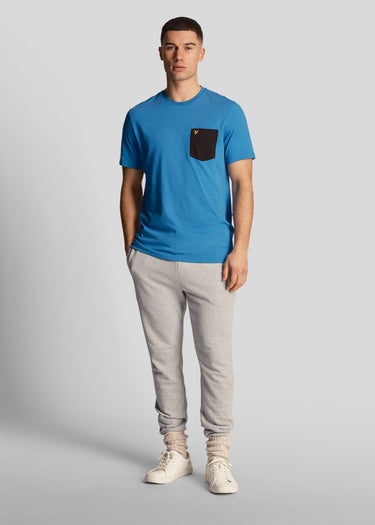 Lyle & Scott T-shirts  Contrast pocket t-shirt - spring blue jet black 