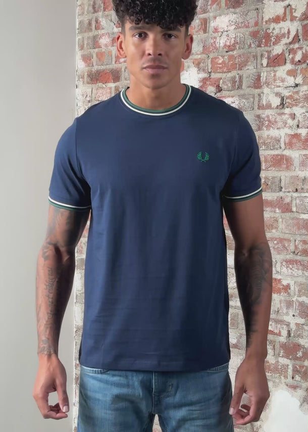 Fred Perry T-shirts Twin tipped t-shirt - Dark Carbon Light Ecru Label Green
