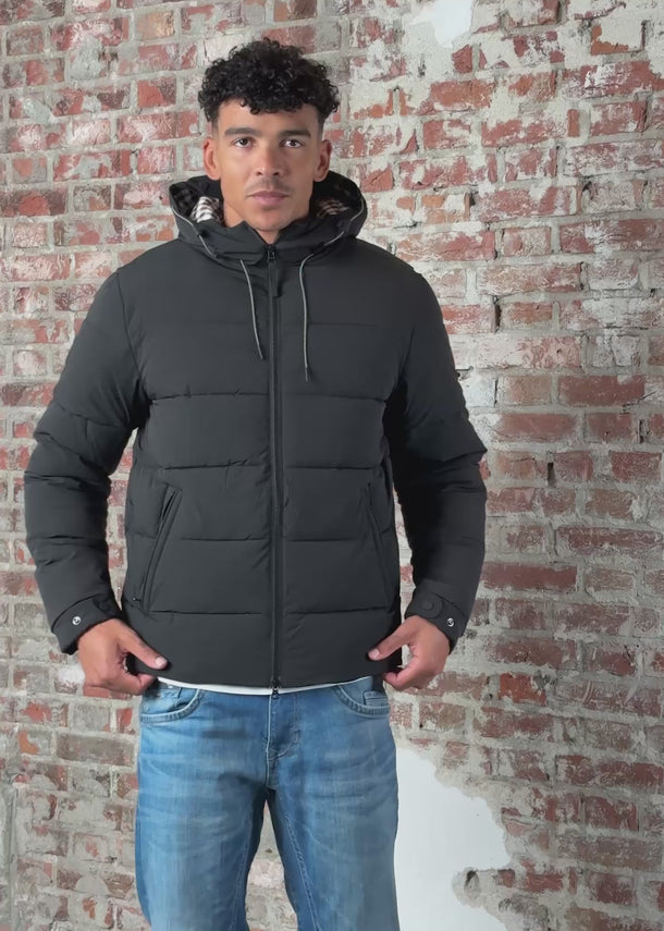 Aquascutum Jassen Sp hooded puffer - black