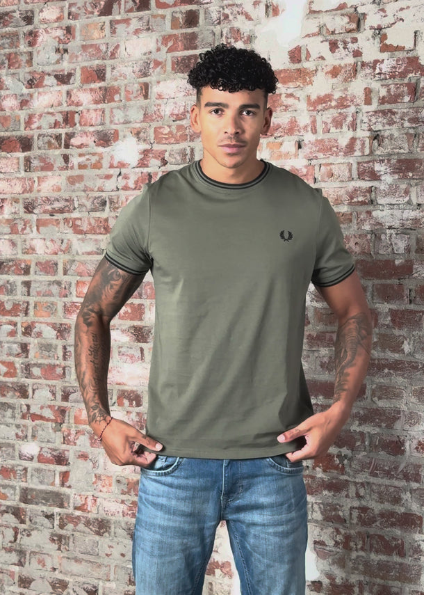 Fred Perry T-shirts Twin tipped t-shirt - laurel wreath green black
