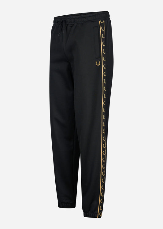 fred perry broek gold logo taped 