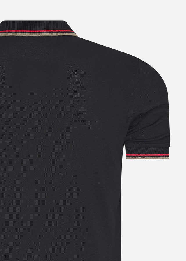 Fred Perry Polos  Twin tipped fred perry shirt - black washed red sage green 