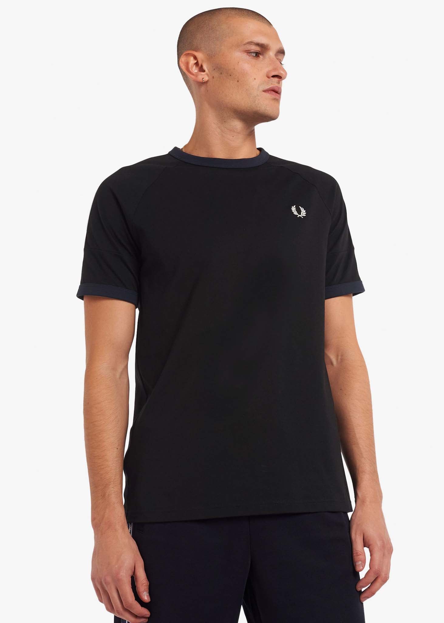 Panelled taped t-shirt - black - Fred Perry